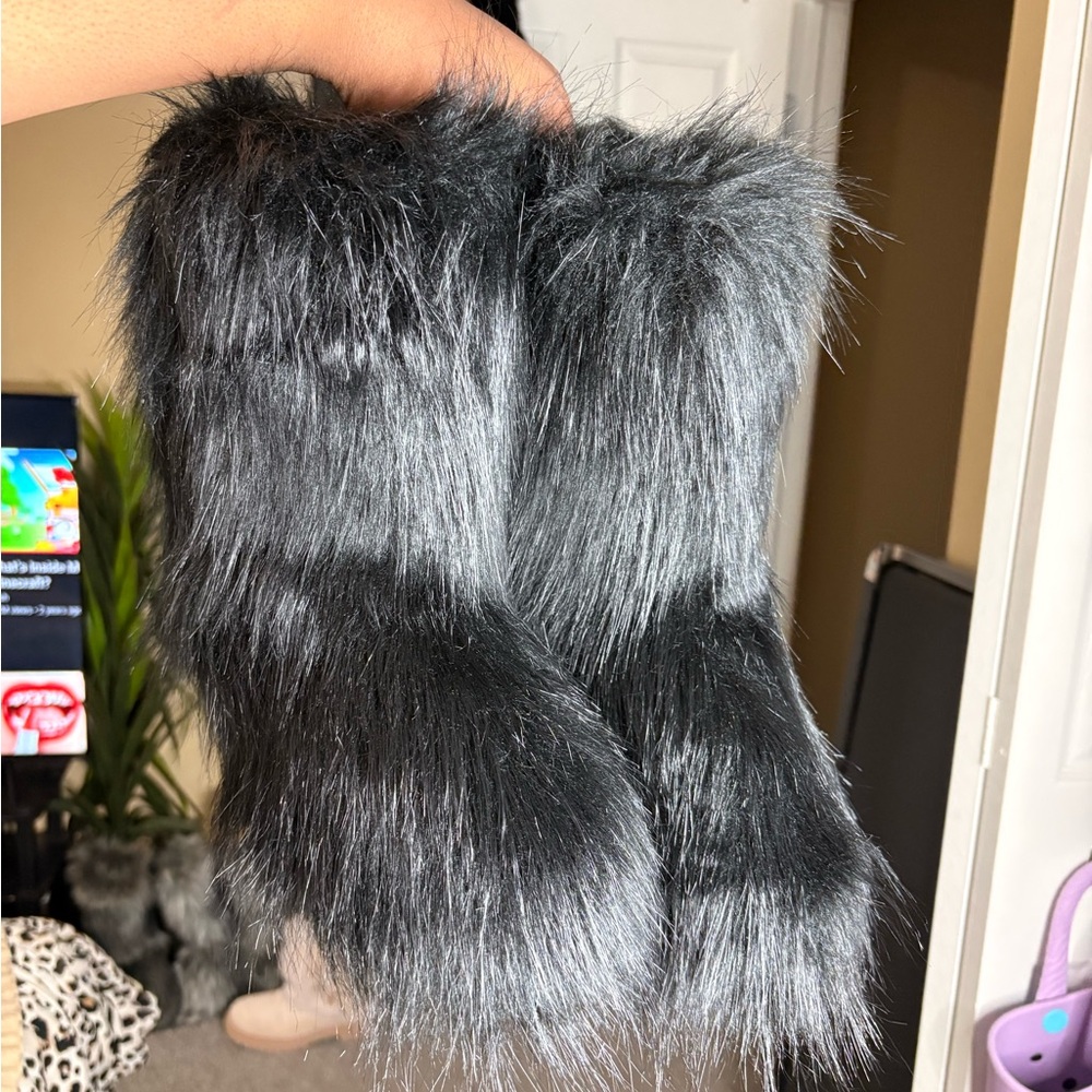 SHEIN Black Faux Fur Ankle Boots